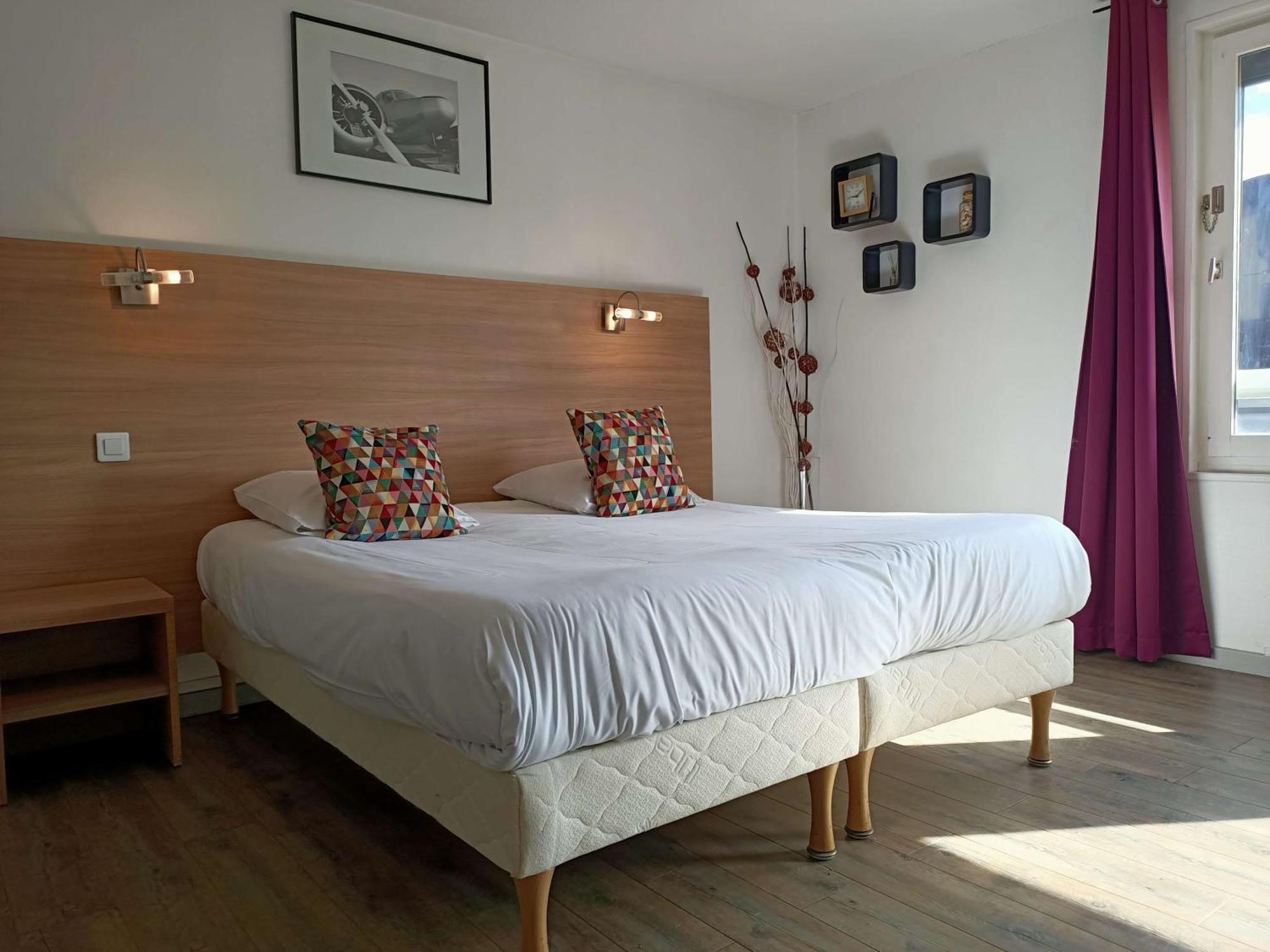 Brit Hotel Besancon L'Horloge Экстерьер фото