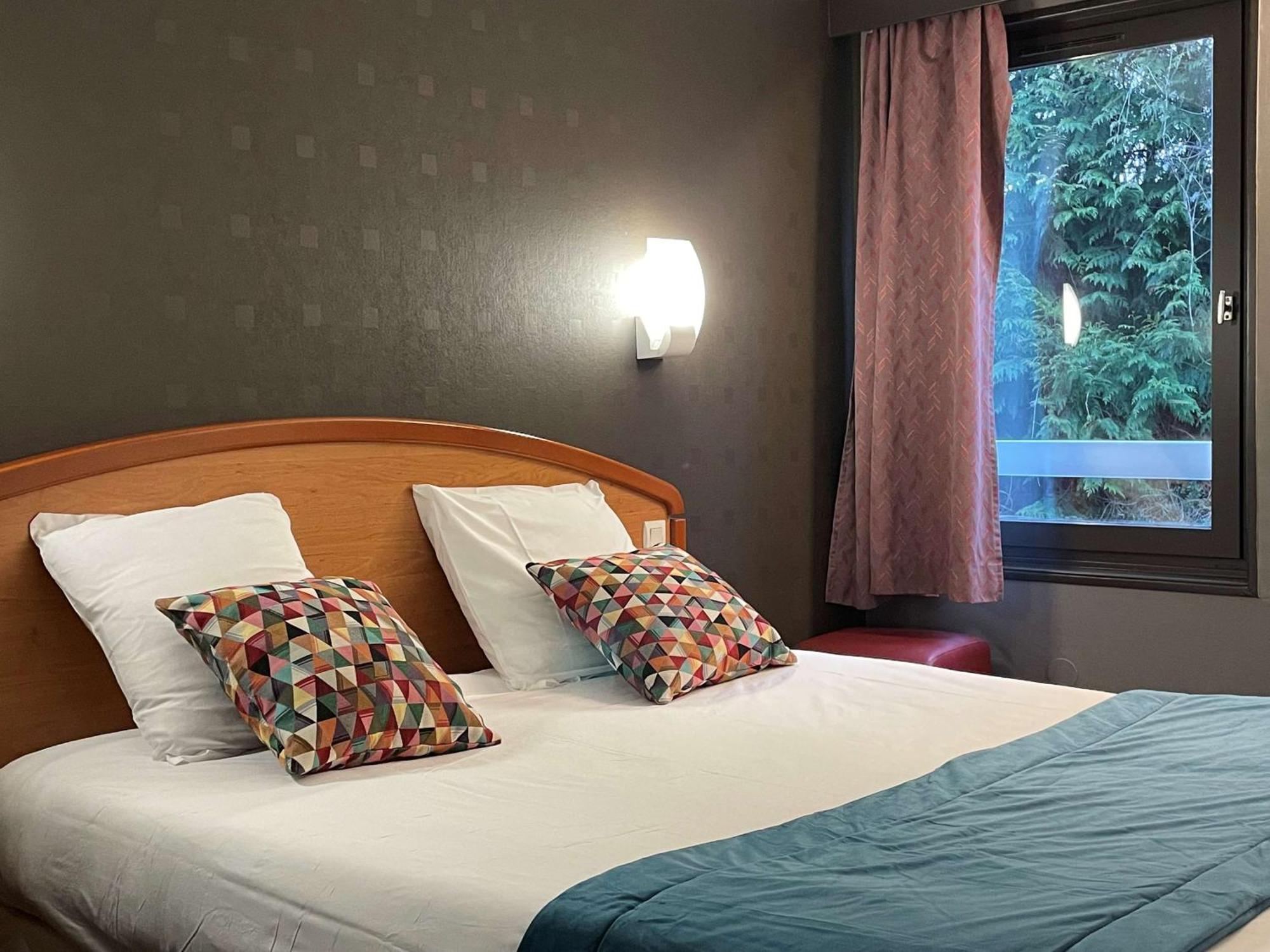 Brit Hotel Besancon L'Horloge Экстерьер фото