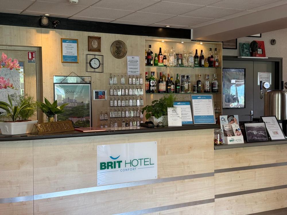 Brit Hotel Besancon L'Horloge Экстерьер фото