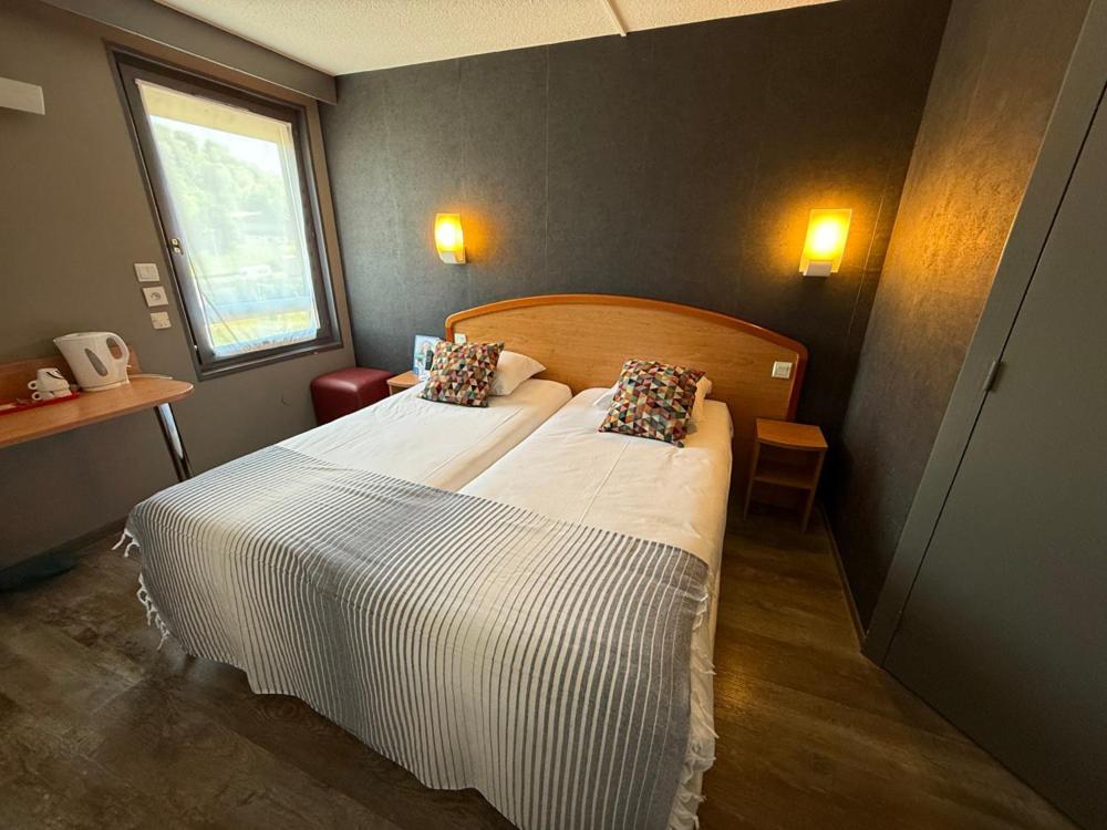 Brit Hotel Besancon L'Horloge Экстерьер фото