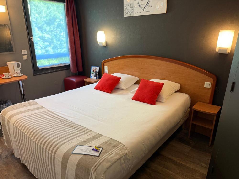 Brit Hotel Besancon L'Horloge Экстерьер фото