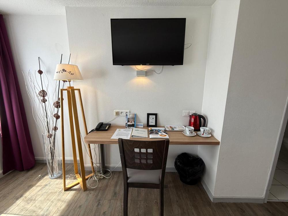 Brit Hotel Besancon L'Horloge Экстерьер фото